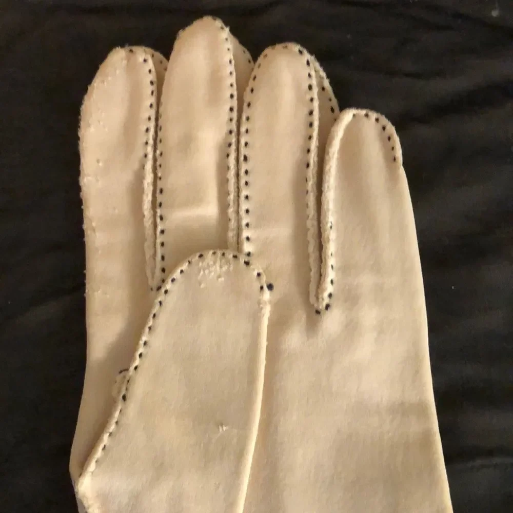 Vintage Ladies Cream Gloves Black Fringe Small